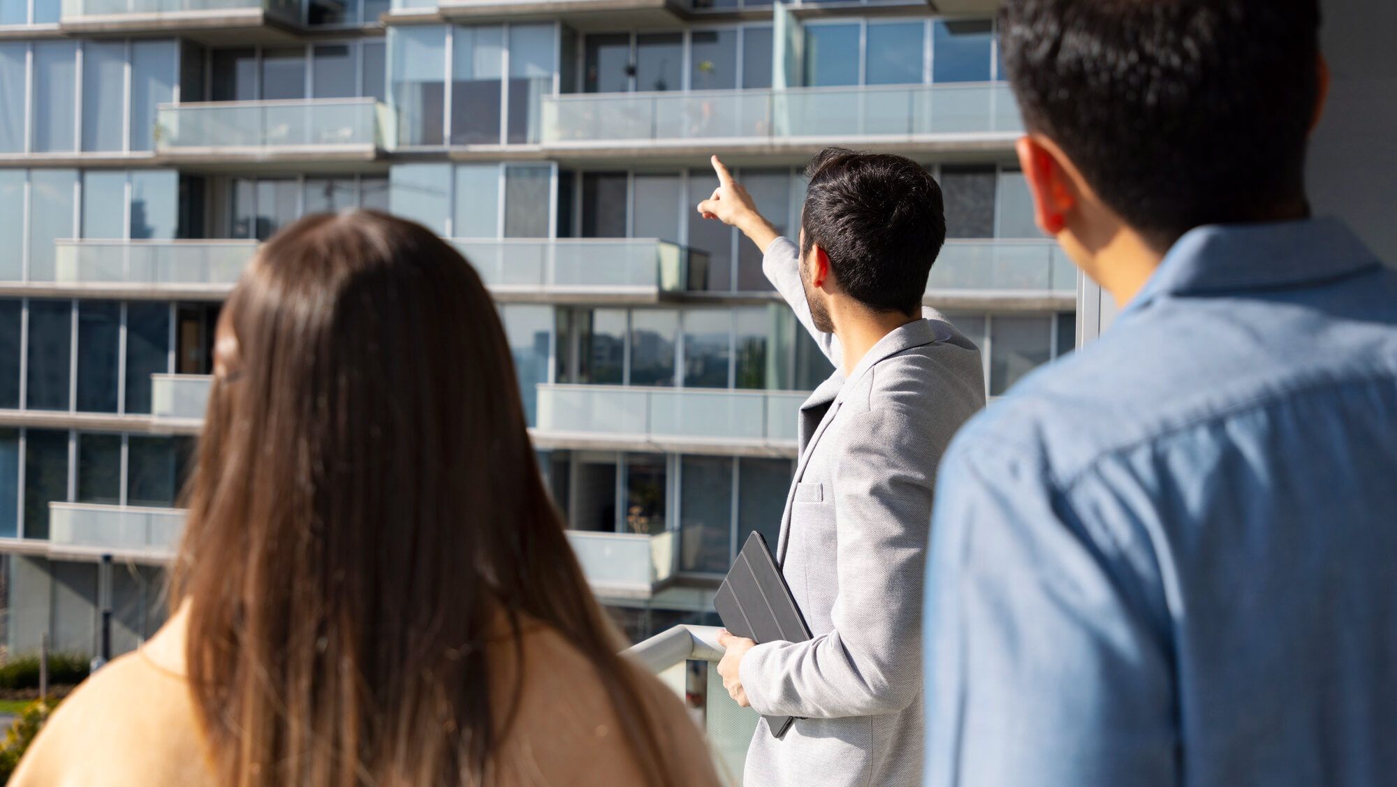 CLÁUSULAS ABUSIVAS EN COMUNIDADES DE PROPIETARIOS